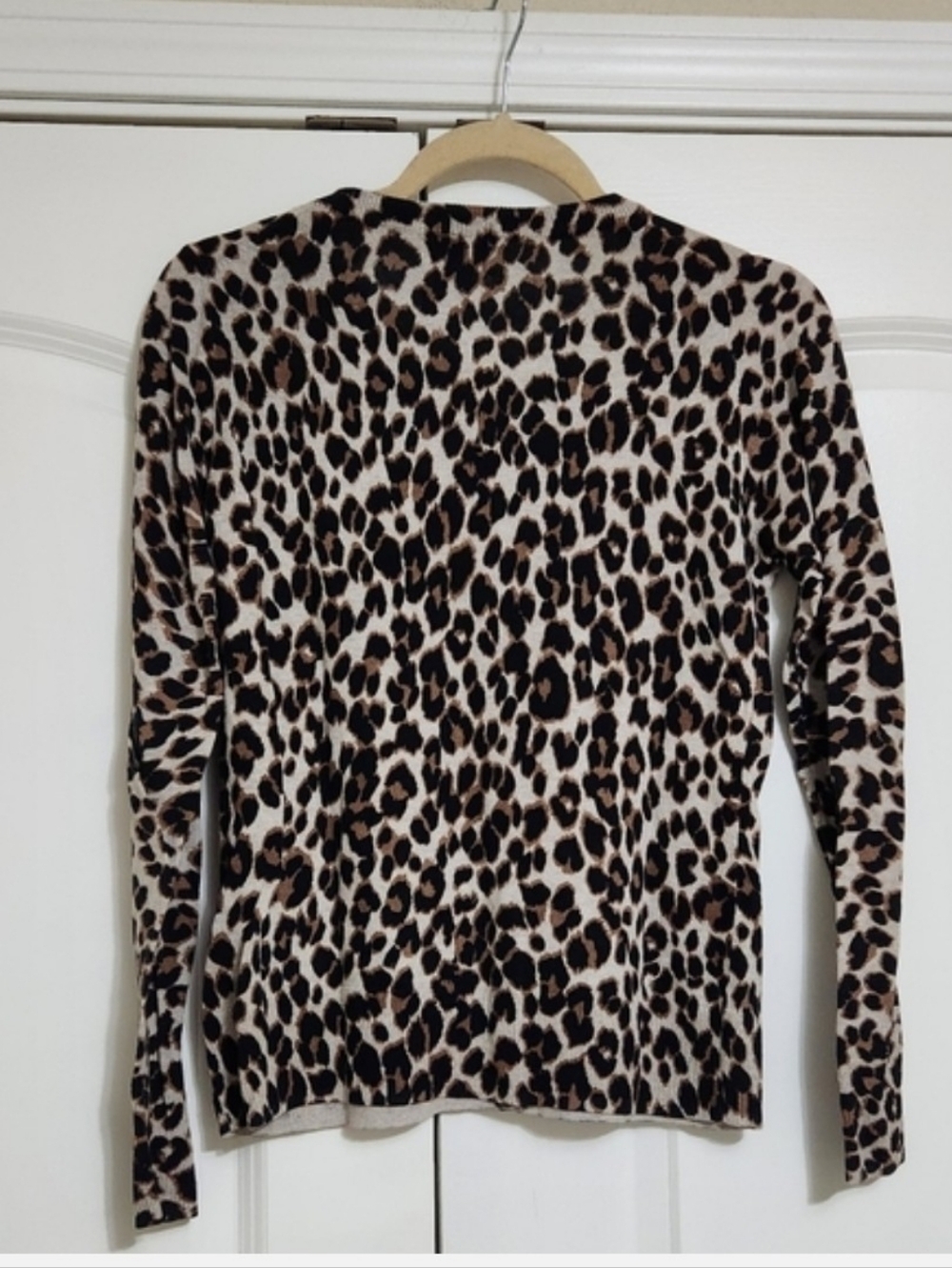 Old Navy Beige and Black Leopard Print Cardigan - Picture 3 of 6